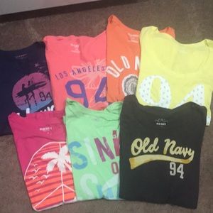 7 Old Navy tees